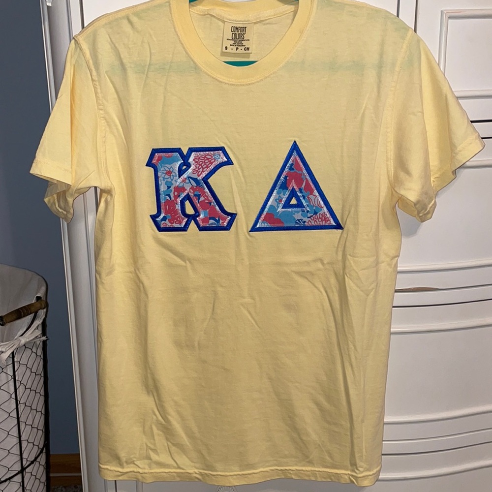 (NWOT) Kappa Delta Stitch Letter Shirt